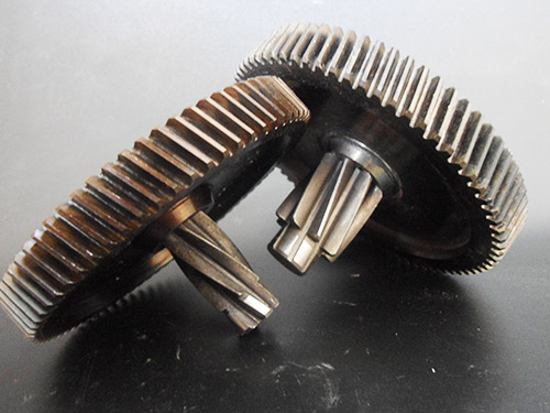 微型电动提升机齿轮出现了摩