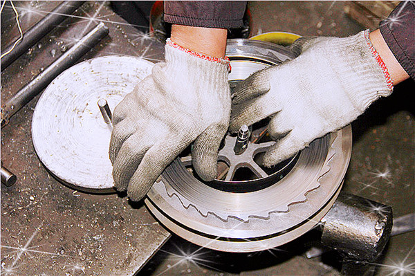 速差防坠器衬套磨损不要超过