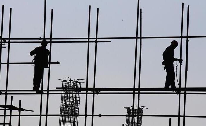 速差防坠器在高楼建设中身影不离《生命的保障》