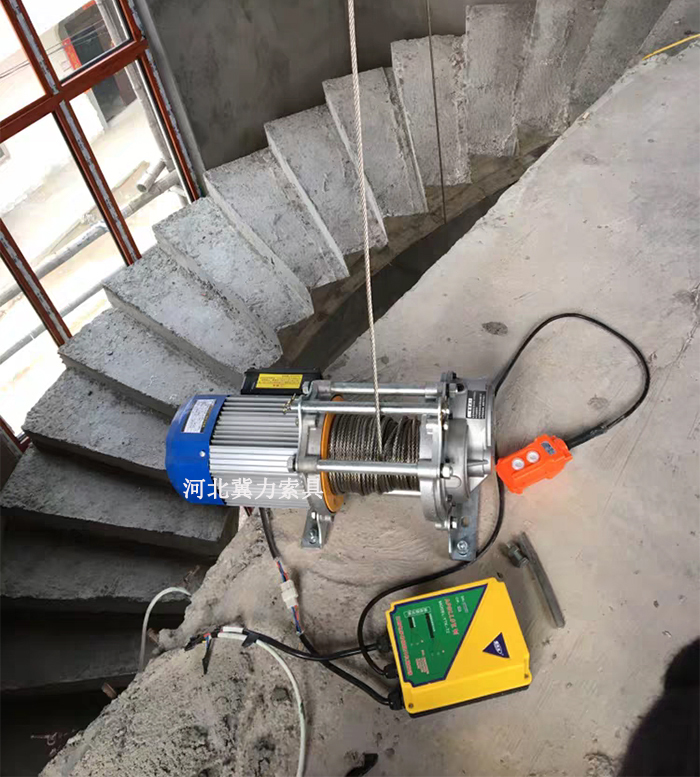 电动提升机安装高清图