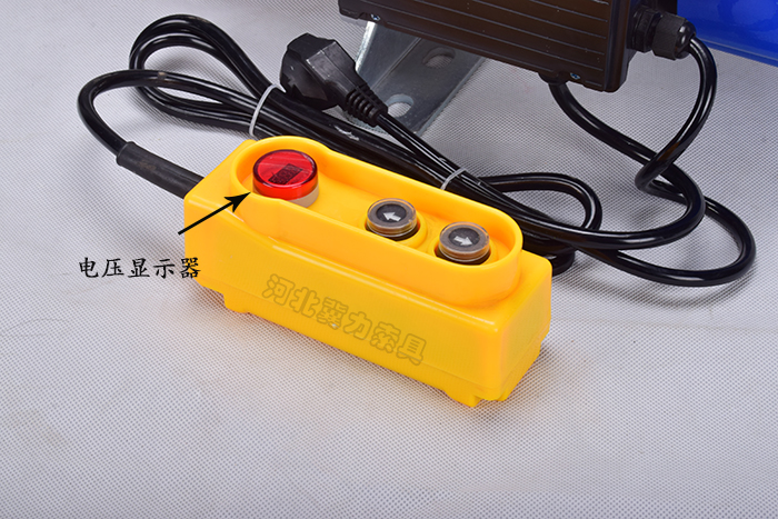 多功能提升机电压显示器