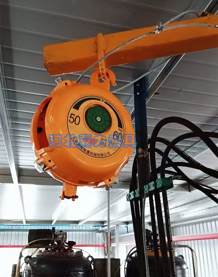 悬臂吊搭配平衡器使用图