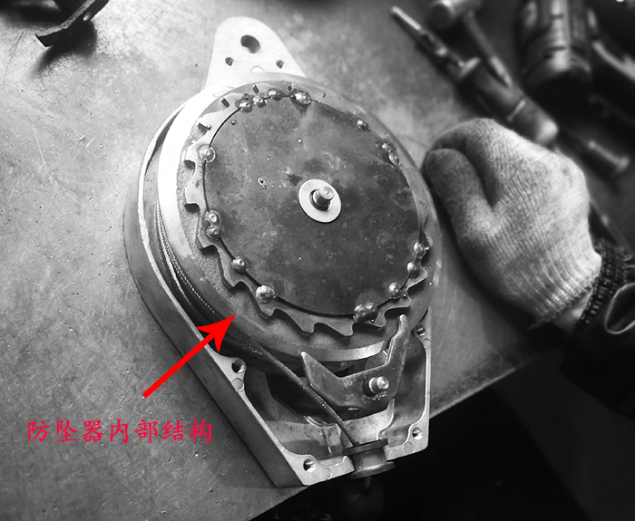 矿用防坠器内部