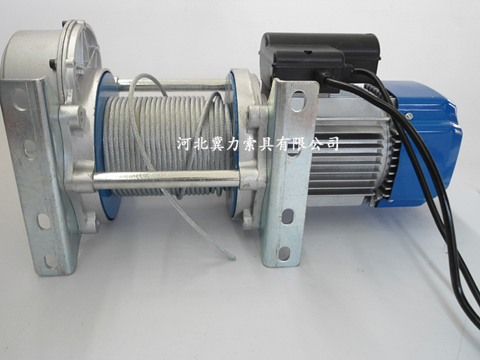 新型全铝壳电动提升机底面图