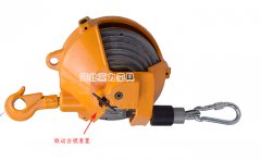 小型平衡器自锁装置