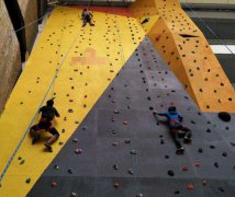 儿童攀岩速差防坠器使用注意