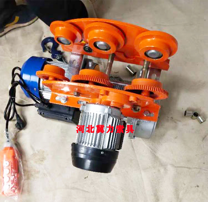 电动提升机和跑车正确安装示意图