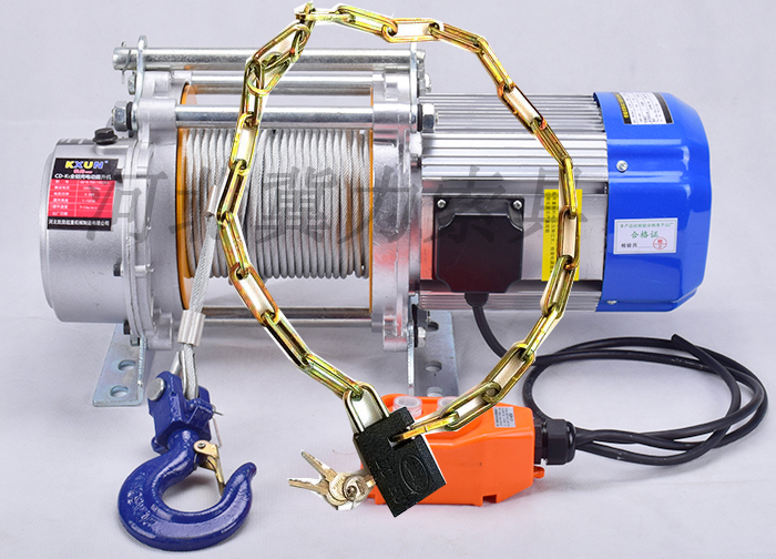 电动提升机被上锁