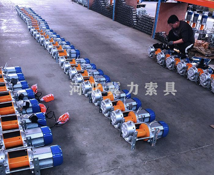 小型电动提升机安装