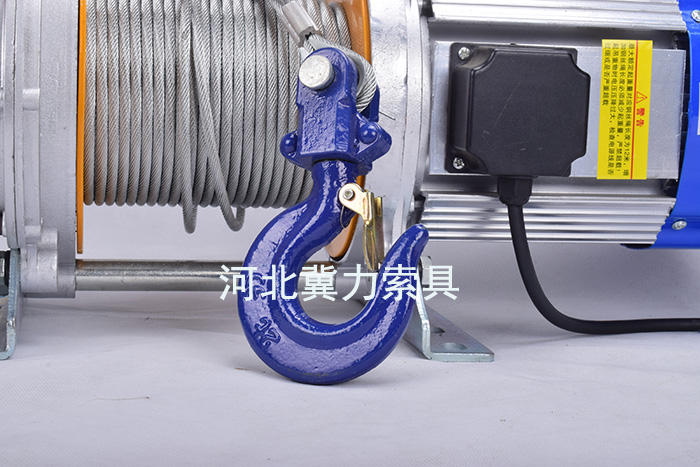 小型电动提升机