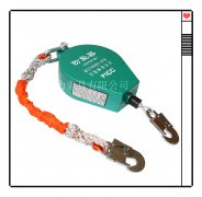 呼吁：农村爬梯子上房顶扫雪