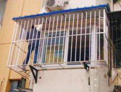 防坠器用于阳台防盗网安装坠