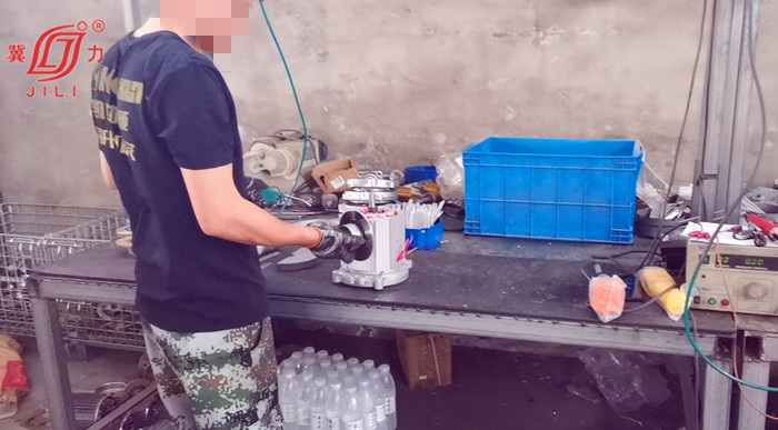 多功能电动提升机刹车维修照片