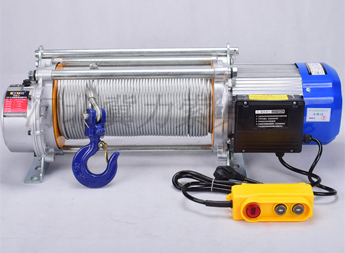 小型多功能电动提升机使用稳压器的人越来越多