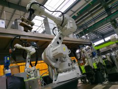 自动永磁起重器安装在机械手