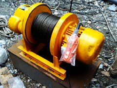 小型卷扬机钢丝绳固定方法|缠